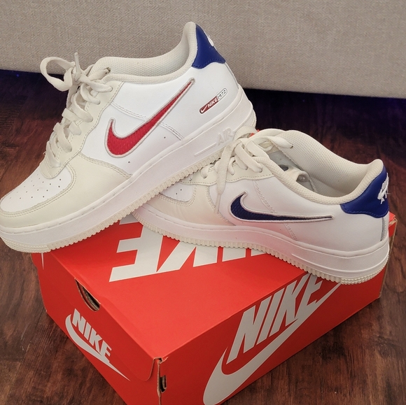 Nike Air Force 1 LV8 1972 - Picture 2 of 4